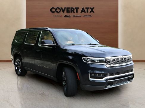Used 2022 Jeep Grand Wagoneer Series III w/ HD Trailer Tow Package AWD/4WD image 7