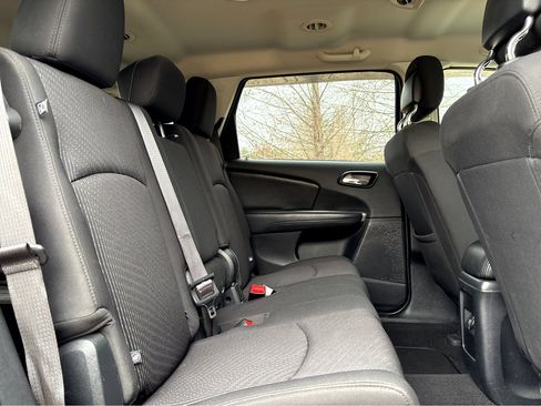 Used 2018 Dodge Journey SXT w/ Blacktop Package image 22