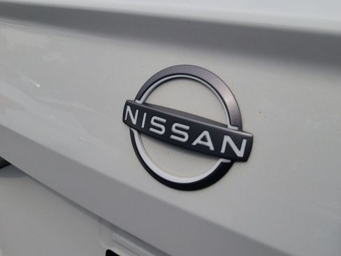 Used 2024 Nissan Altima 2.5 S FWD image 6