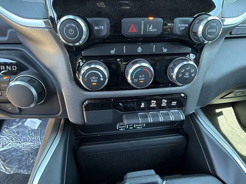 New 2026 RAM 1500 Big Horn AWD/4WD image 29