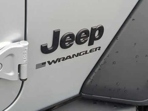 Certified 2023 Jeep Wrangler Sport AWD/4WD image 13