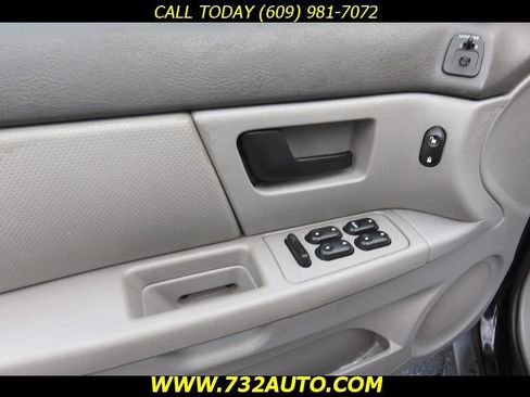 Used 2004 Mercury Sable LS Premium FWD image 27
