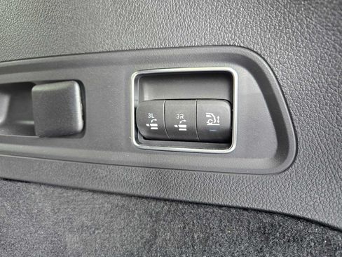 Used 2026 Mercedes-Benz GLS 450 4MATIC image 18