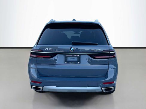 Used 2025 BMW X7 xDrive40i w/ Executive Package AWD/4WD image 4