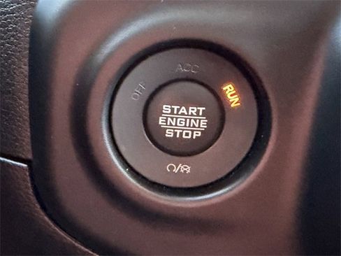 Used 2021 Jeep Gladiator Sport image 21