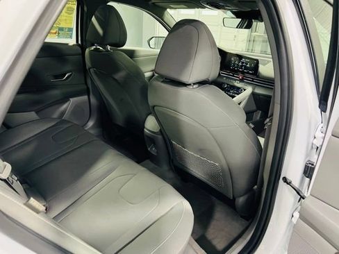Used 2025 Hyundai Elantra SEL FWD image 30