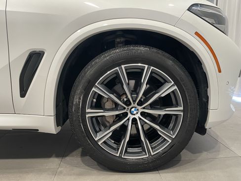 Used 2023 BMW X5 xDrive40i w/ M Sport Package AWD/4WD image 10