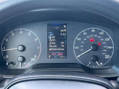 Certified 2025 Toyota Corolla LE image 24