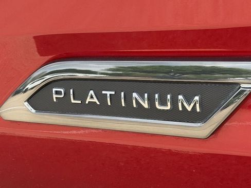 Used 2025 Toyota Tundra Platinum AWD/4WD image 9