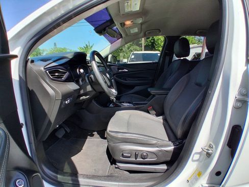 Used 2021 Buick Encore GX Select FWD image 11
