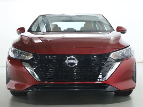 Used 2025 Nissan Sentra SV w/ SV Premium Package FWD image 5