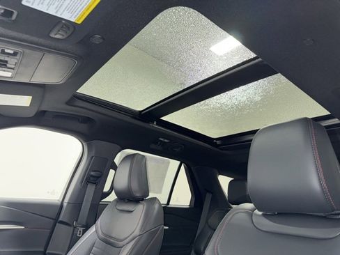 New 2025 Ford Explorer ST-Line w/ Premium Package image 15