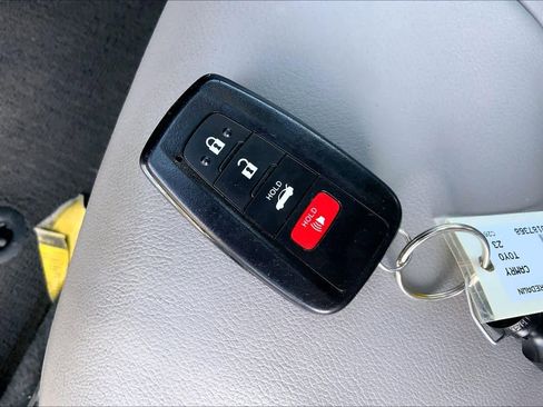 Used 2023 Toyota Camry XLE image 15