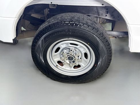 Used 2020 Ford F250 XL w/ Power Equipment Group image 32