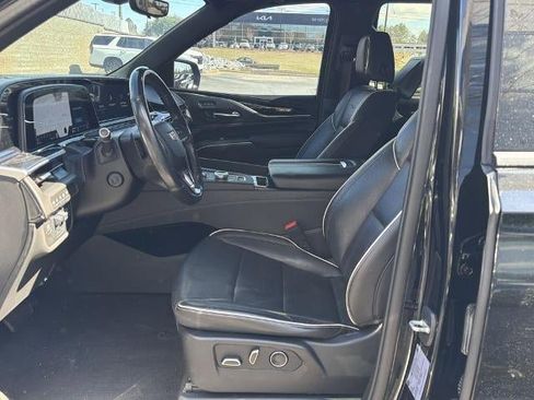 Used 2021 Cadillac Escalade Sport AWD/4WD image 9