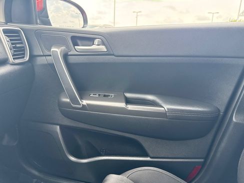 Used 2022 Kia Sportage LX FWD image 22