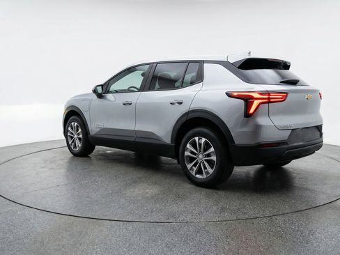 Used 2025 Chevrolet Equinox LT image 6