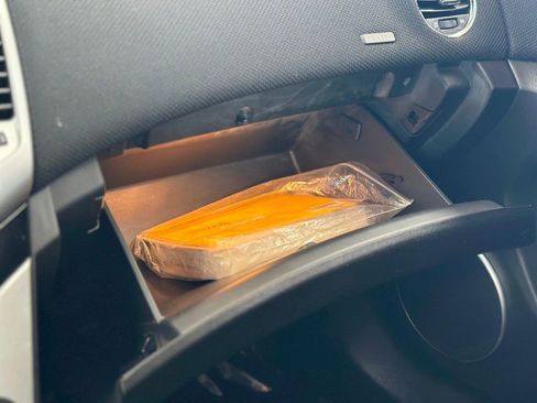 Used 2011 Chevrolet Cruze LT image 31