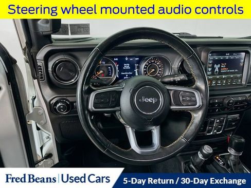 Used 2022 Jeep Gladiator Overland image 24