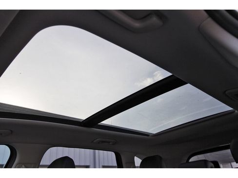 Certified 2025 Kia Sorento S w/ Panoramic Sunroof Package FWD image 31