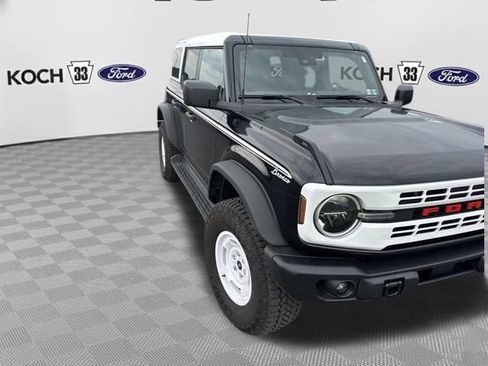 Used 2025 Ford Bronco Heritage Edition AWD/4WD image 3
