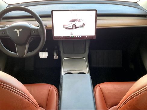 Used 2025 Tesla Model Y Long Range AWD/4WD image 7
