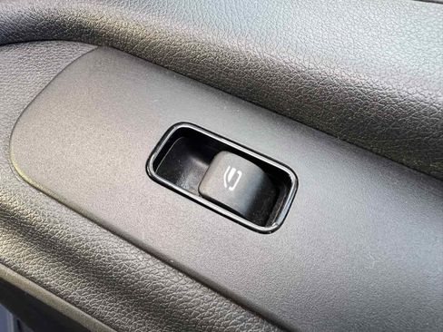 Used 2019 Mercedes-Benz Sprinter 144 image 29