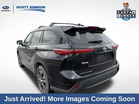 Used 2023 Toyota Highlander XLE image 5