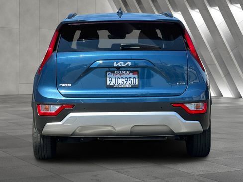 Used 2024 Kia Niro EX FWD image 5