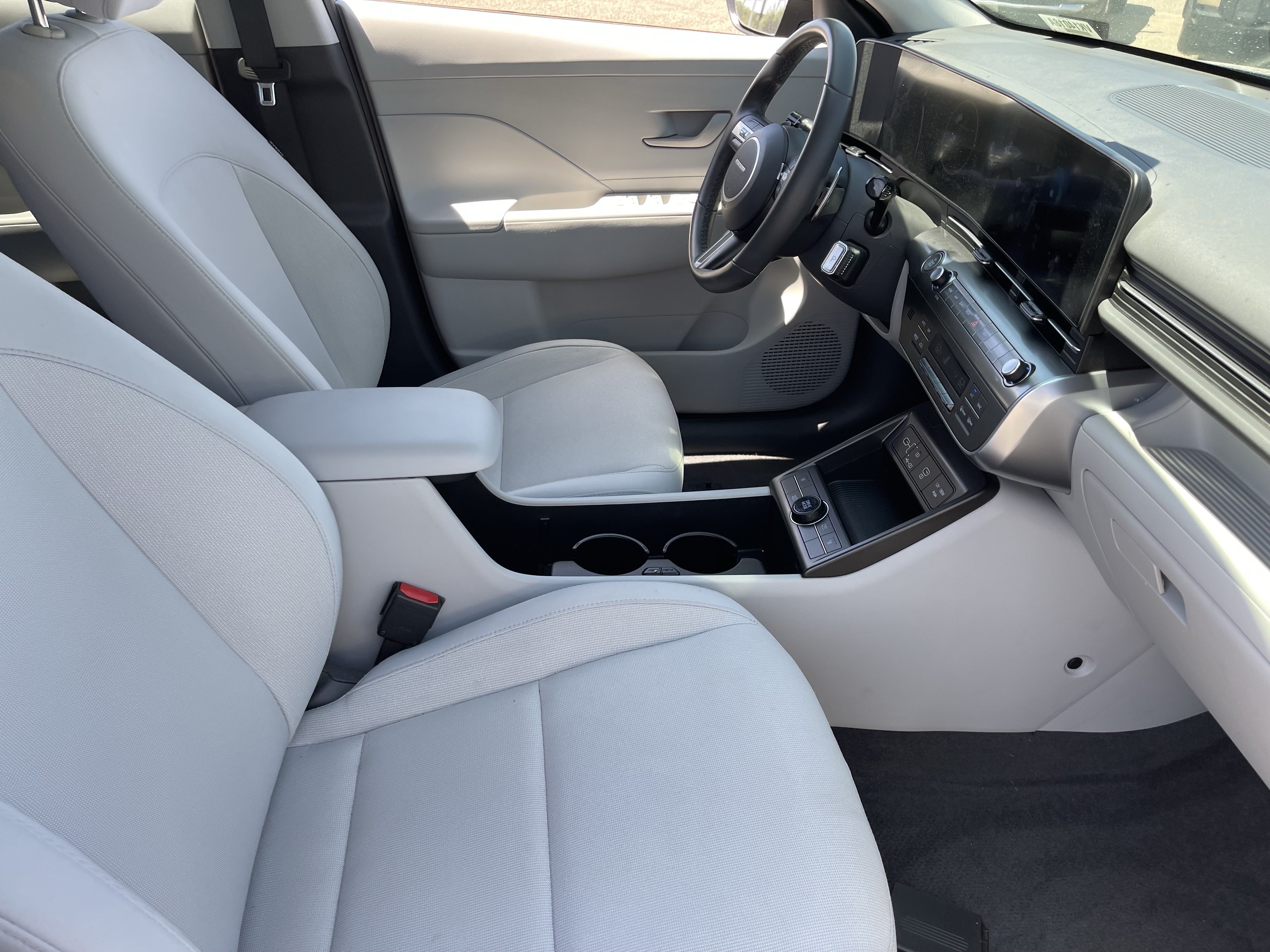 Used 2025 Hyundai Kona SEL FWD image 10