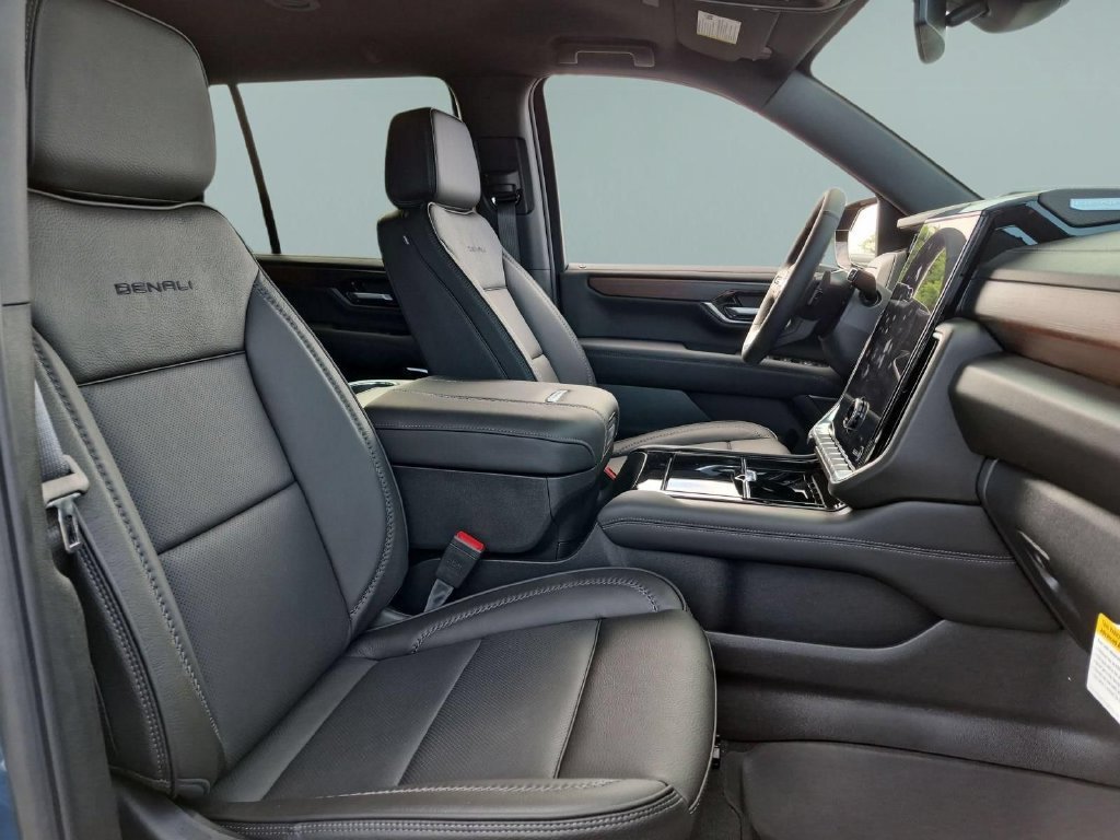 New 2026 GMC Yukon Denali w/ LPO, Illumination Package AWD/4WD image 28