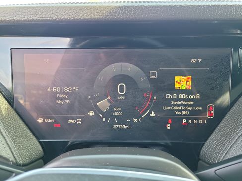 Used 2025 GMC Yukon Denali AWD/4WD image 24