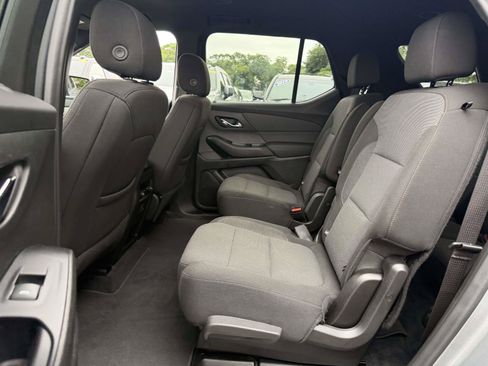 Used 2023 Chevrolet Traverse LT AWD/4WD image 12