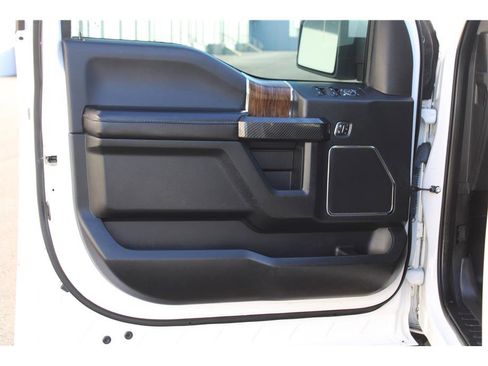 Used 2020 Ford F150 Lariat image 7