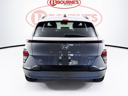 Used 2024 Hyundai Kona SEL FWD image 9