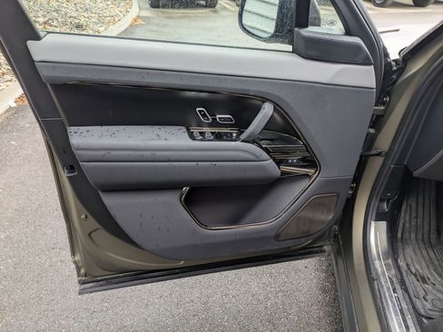 Used 2024 Land Rover Range Rover Sport SV Edition One Carbon Bronze image 14