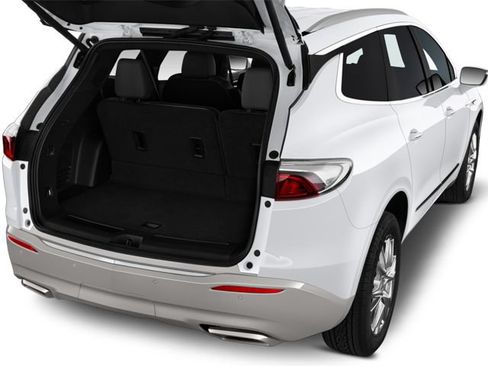 Used 2022 Buick Enclave Avenir w/ Avenir Technology Package AWD/4WD image 7