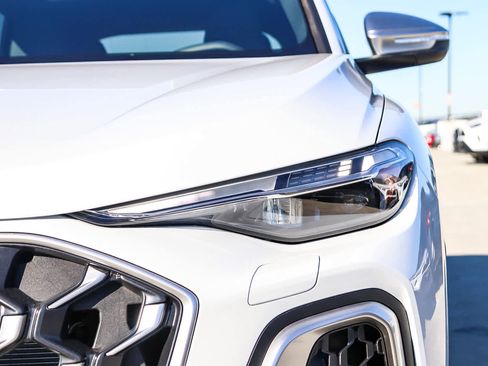 New 2025 Audi SQ5 Premium Plus image 7