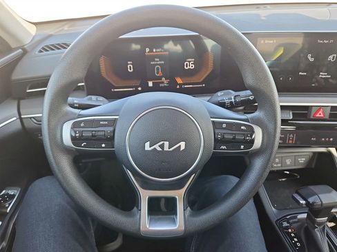Used 2025 Kia K5 LXS FWD image 13