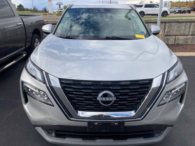 Used 2023 Nissan Rogue SV AWD/4WD image 2
