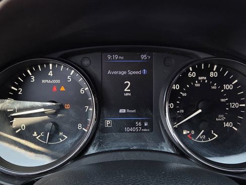 Used 2018 Nissan Rogue SV AWD/4WD image 23