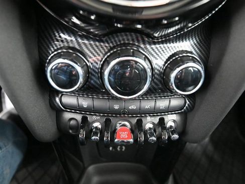 Used 2018 MINI Cooper S image 24