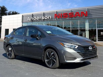 New 2025 Nissan Versa SR w/ Trunk Package