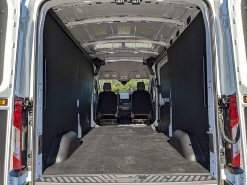 New 2026 Ford Transit 250 148 Medium Roof w/ Load Area Protection Package image 12