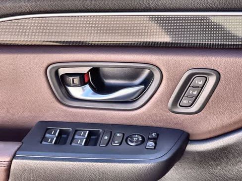 Certified 2025 Honda Pilot Elite image 30