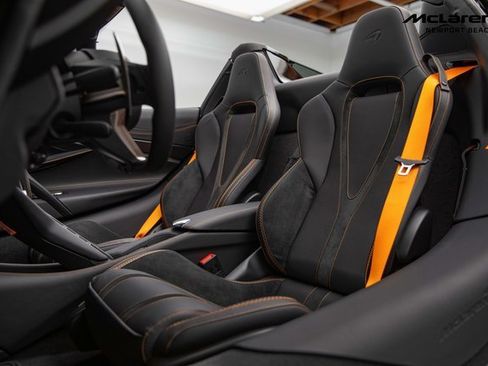 Used 2025 McLaren 750S Spider RWD image 23