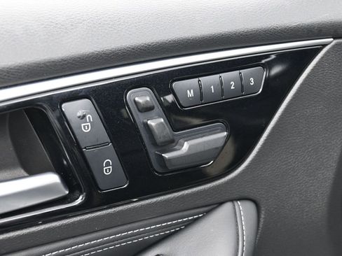 Used 2017 INFINITI QX30 Sport w/ Sport Leather Package image 17