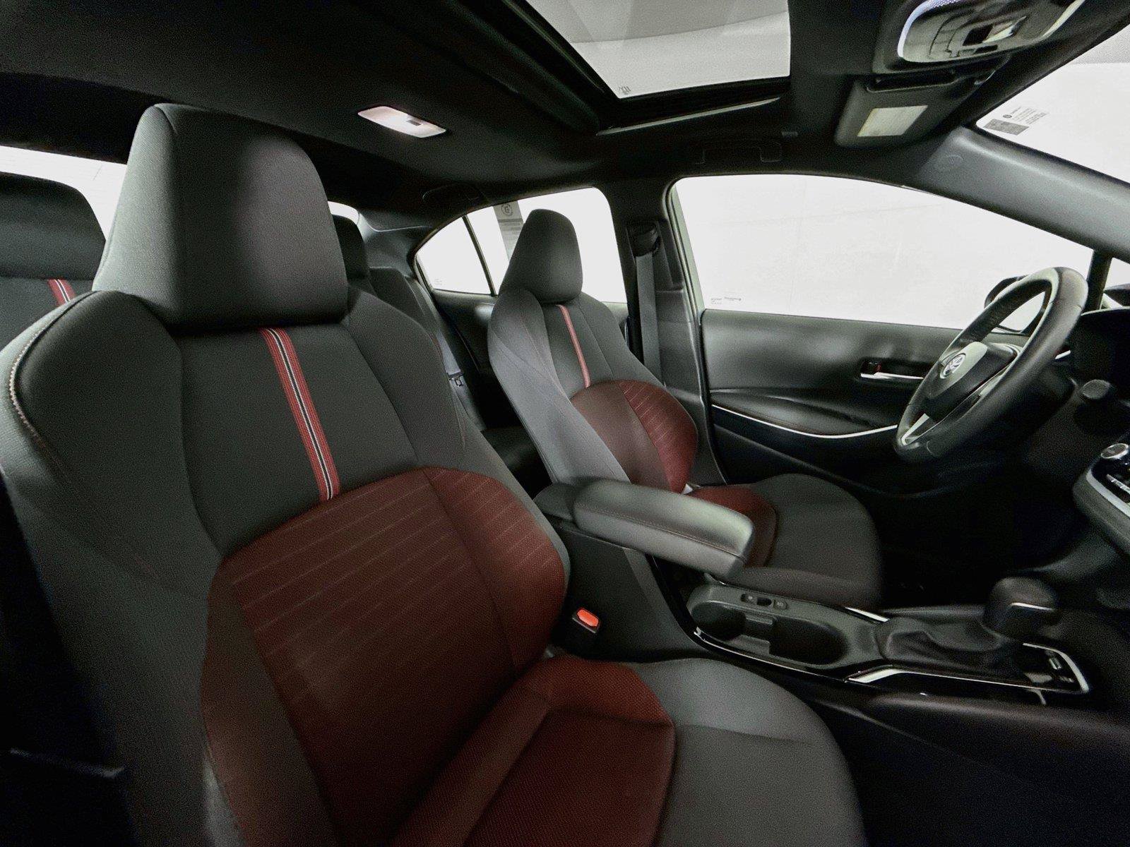 Certified 2025 Toyota Corolla SE w/ SE Premium Package FWD image 40