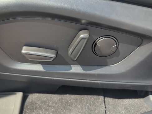 New 2025 Ford Explorer Active w/ Active Comfort Package image 16