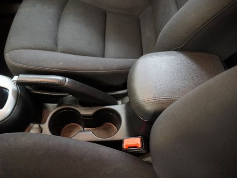 Used 2015 Chevrolet Cruze LT image 21